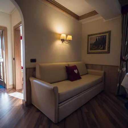 Hotel Alle Alpi Moena Exterior photo