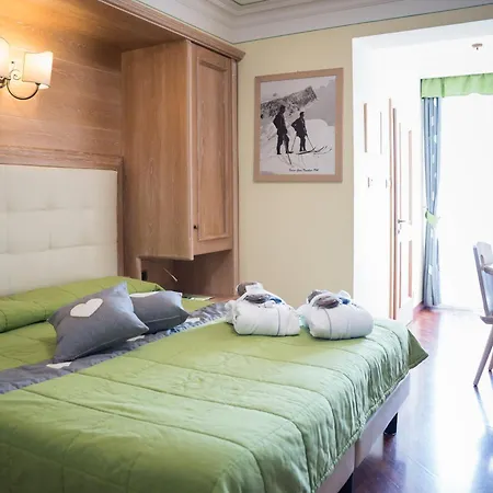 Hotel Alle Alpi Moena Exterior photo