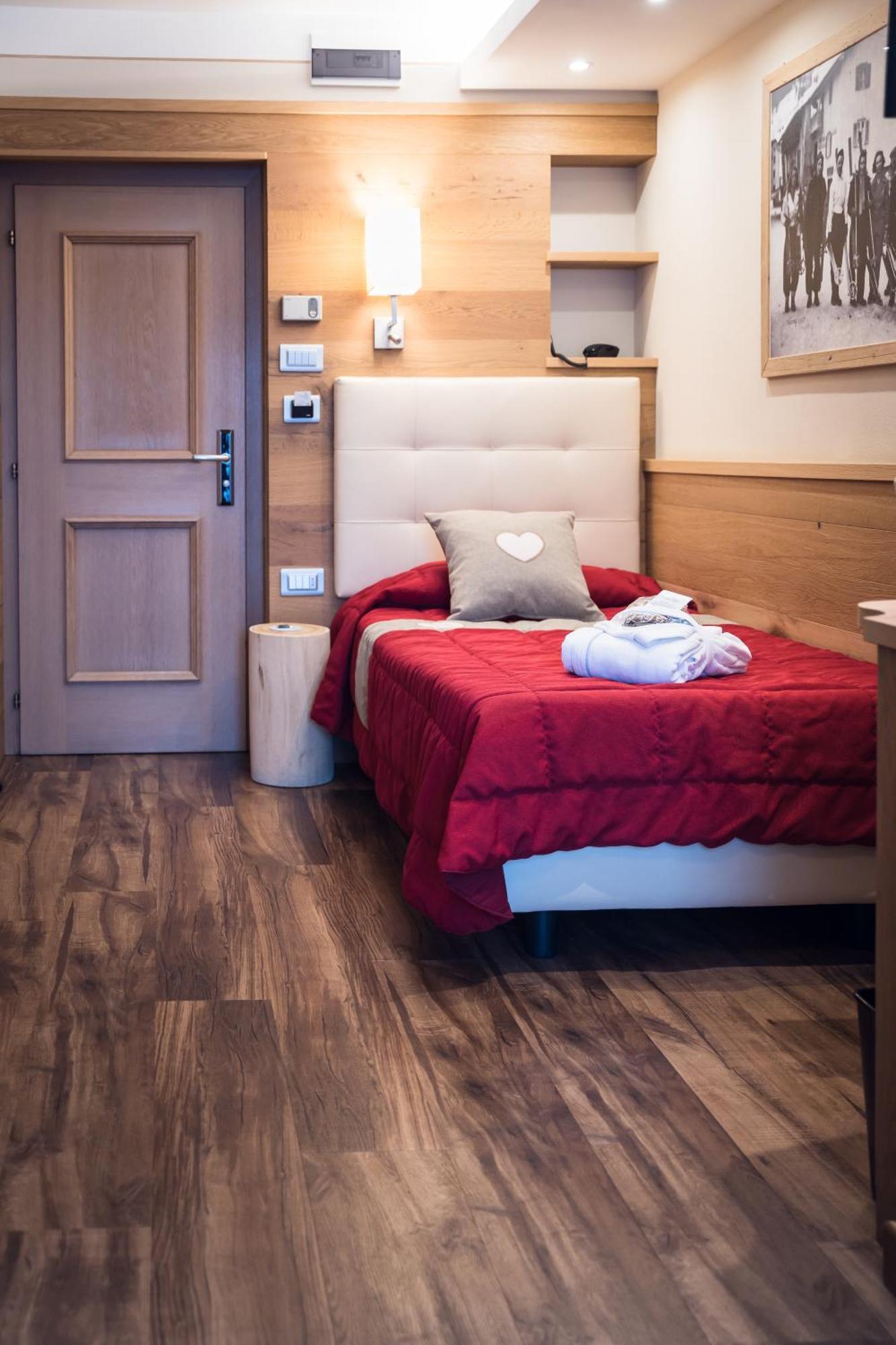 Hotel Alle Alpi 4*